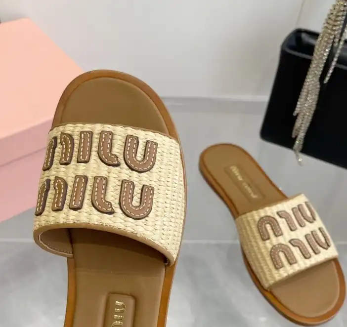 hype Miu Miu Slippers