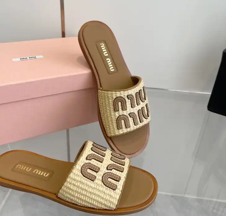 hype Miu Miu Slippers