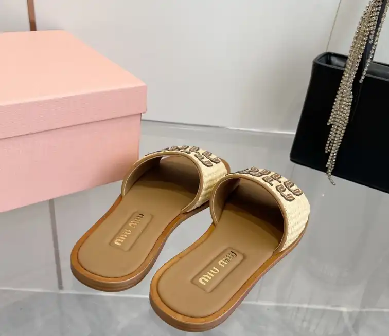 hype Miu Miu Slippers