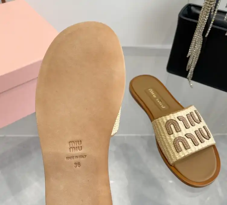 hype Miu Miu Slippers