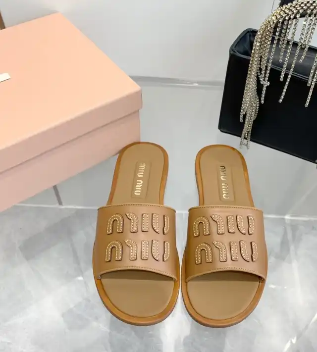 hype Miu Miu Slippers