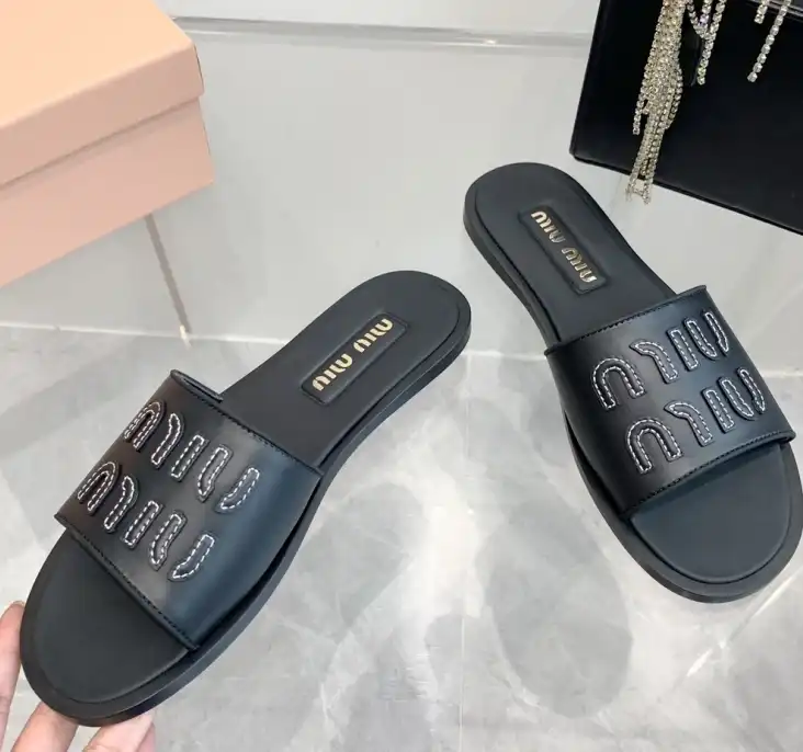 hype Miu Miu Slippers