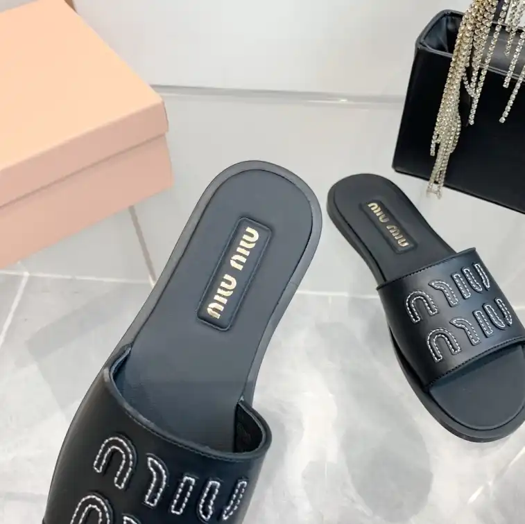 hype Miu Miu Slippers