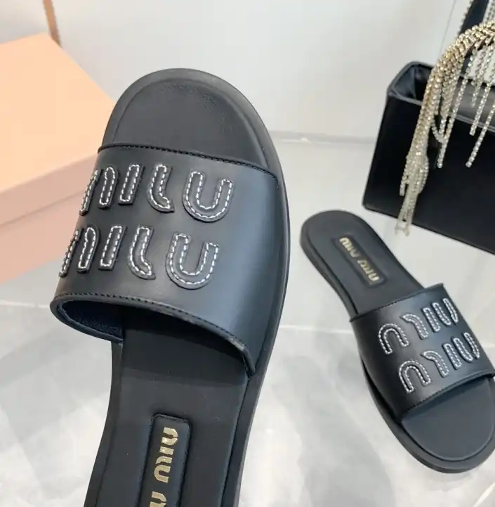 hype Miu Miu Slippers