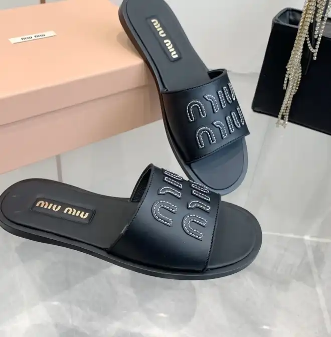 hype Miu Miu Slippers