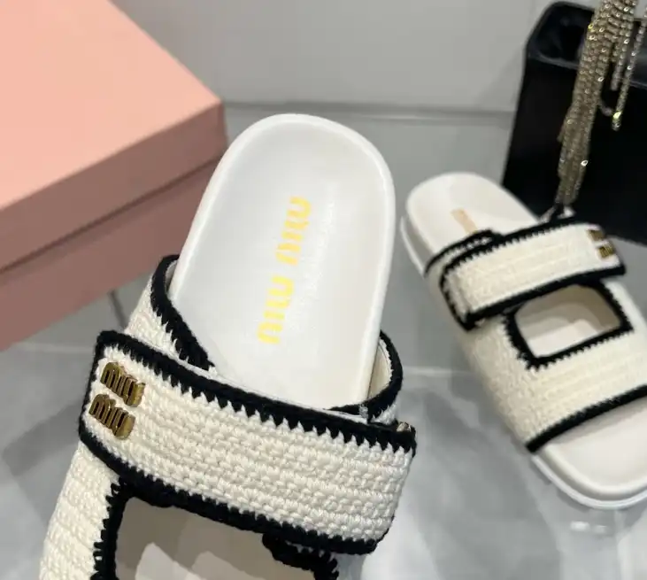 hype Miu Miu Slippers