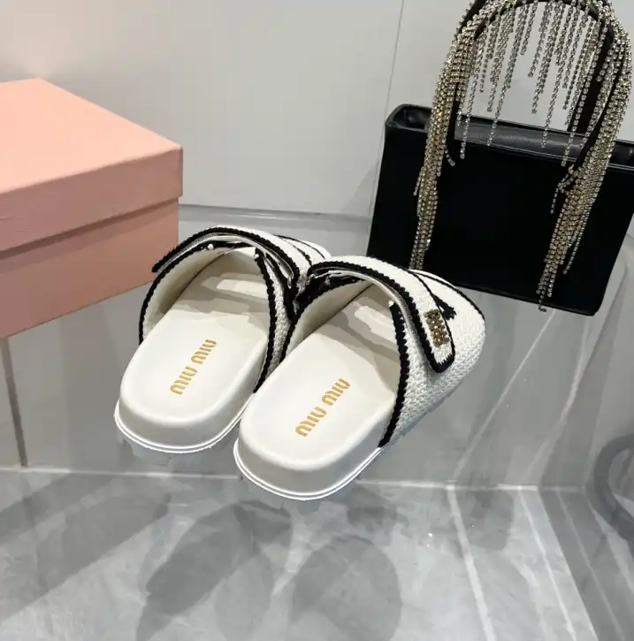 hype Miu Miu Slippers