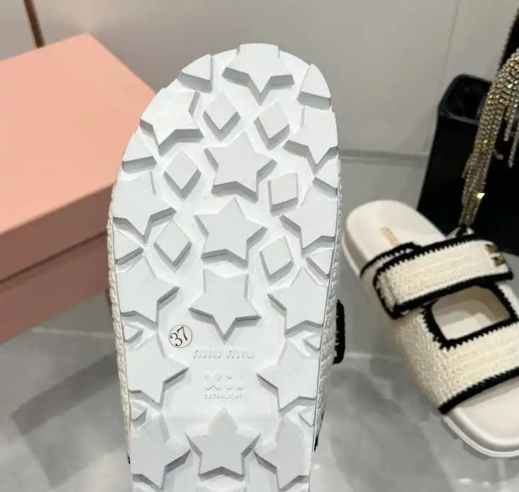 hype Miu Miu Slippers