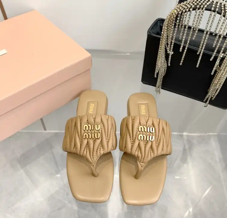 hype Miu Miu Slippers