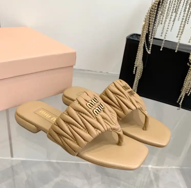 hype Miu Miu Slippers