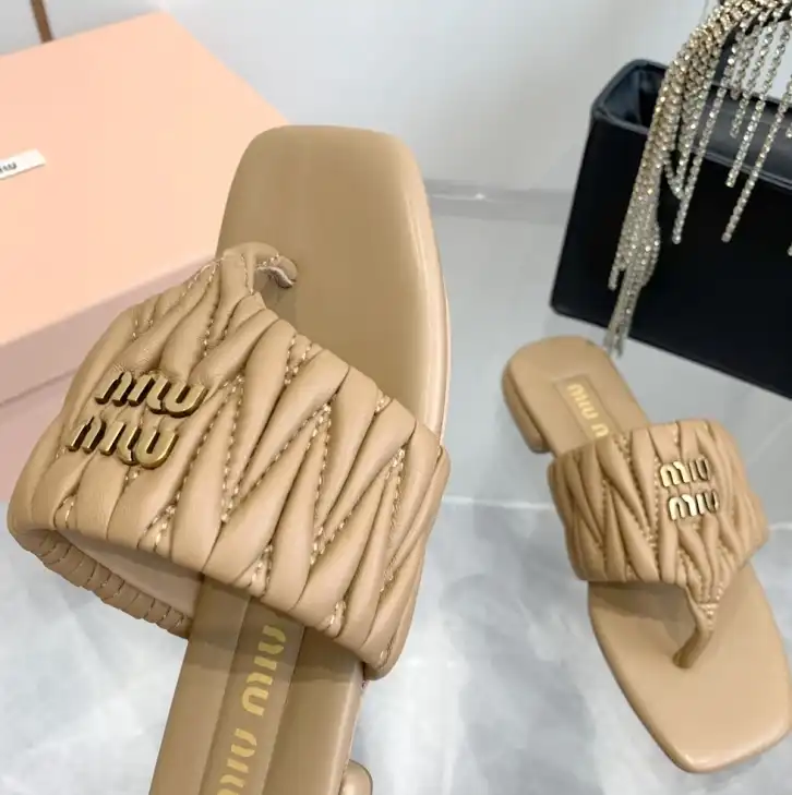 hype Miu Miu Slippers