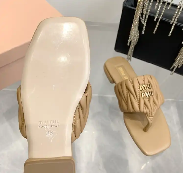 hype Miu Miu Slippers