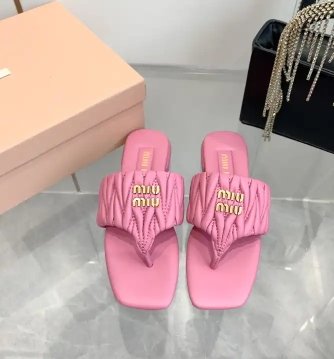 hype Miu Miu Slippers