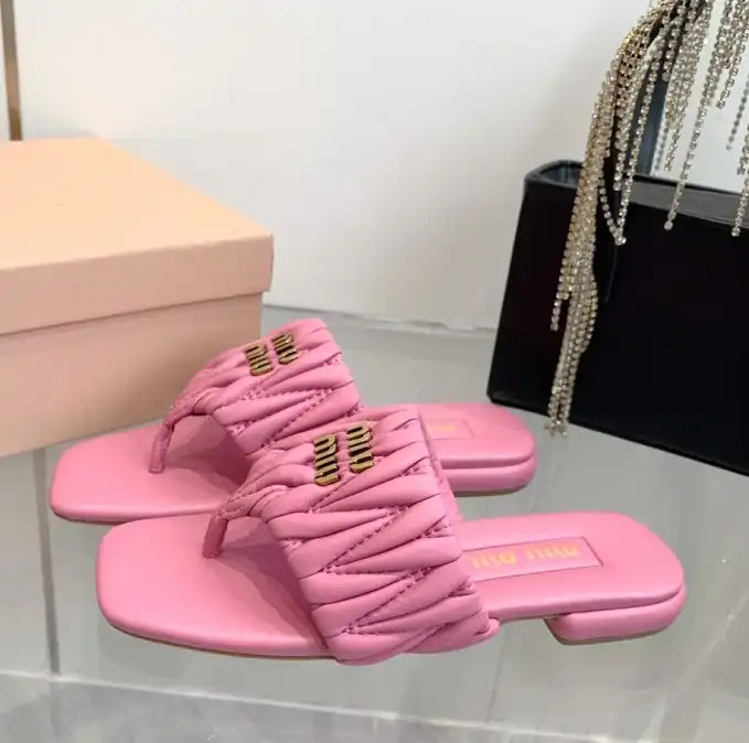 hype Miu Miu Slippers