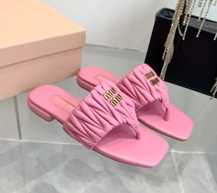 hype Miu Miu Slippers