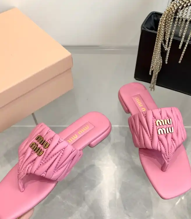 hype Miu Miu Slippers