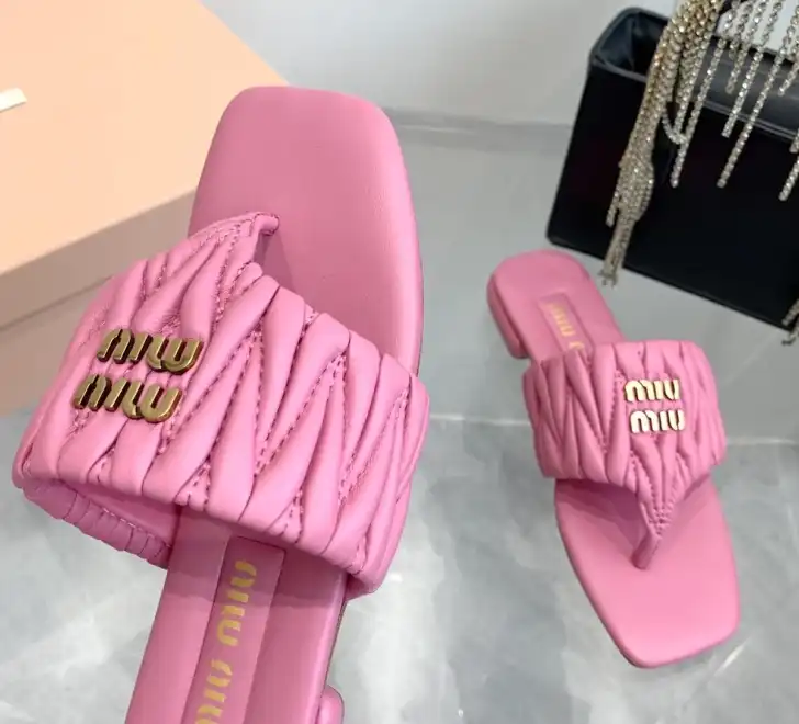 hype Miu Miu Slippers