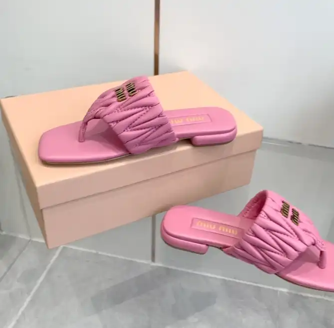 hype Miu Miu Slippers