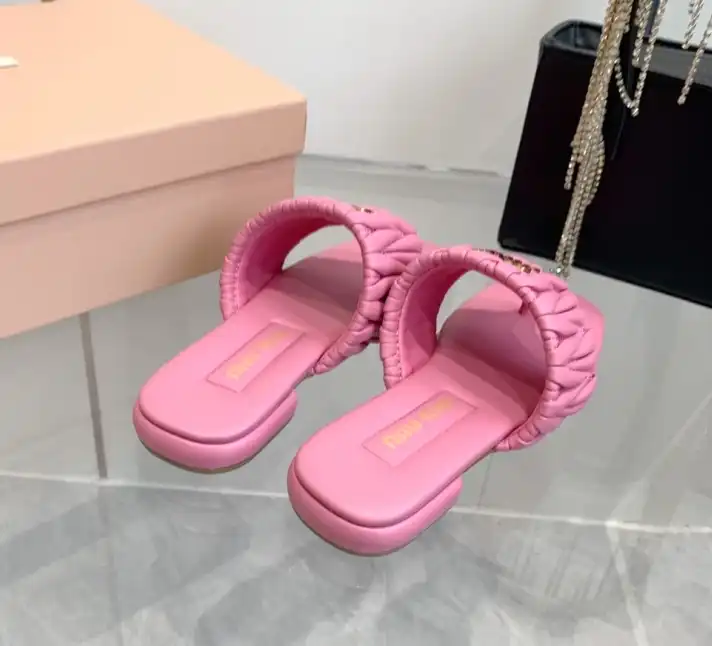 hype Miu Miu Slippers