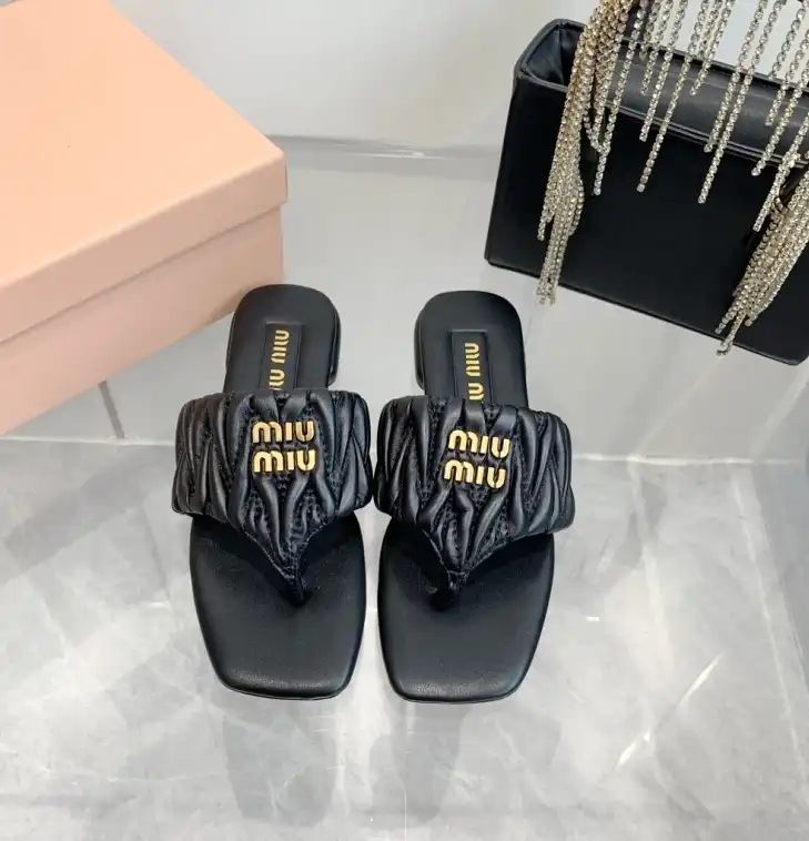 hype Miu Miu Slippers