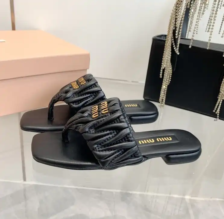 hype Miu Miu Slippers