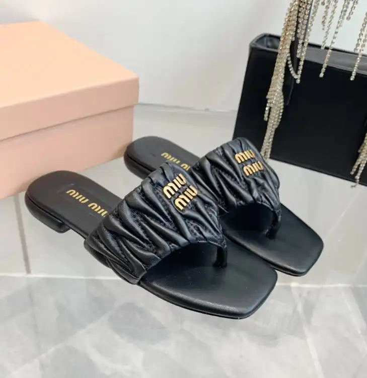 hype Miu Miu Slippers