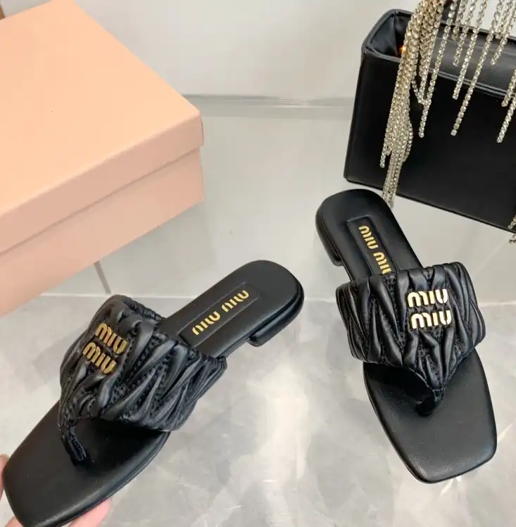 hype Miu Miu Slippers