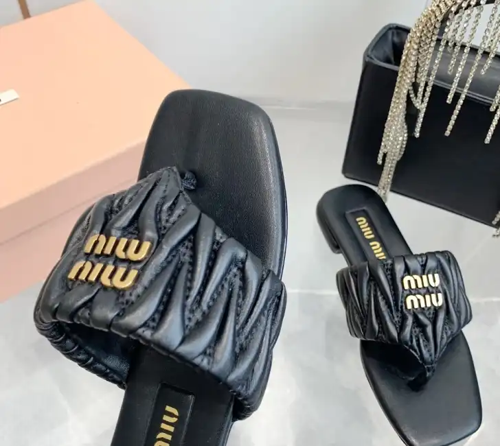 hype Miu Miu Slippers