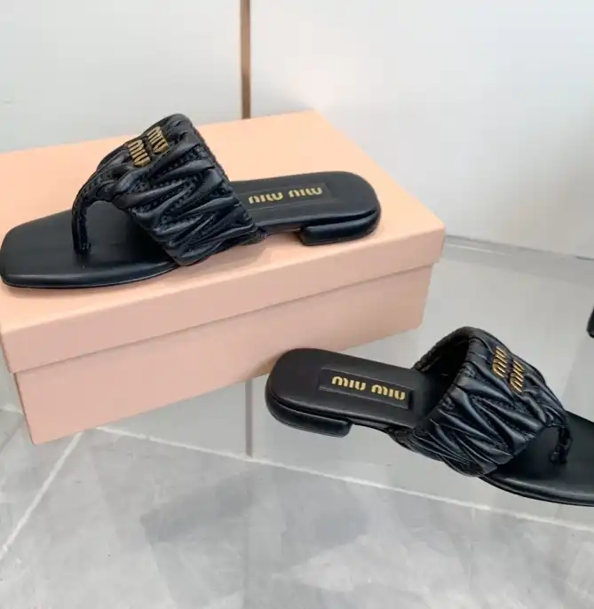 hype Miu Miu Slippers