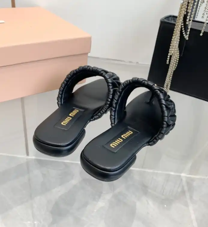 hype Miu Miu Slippers