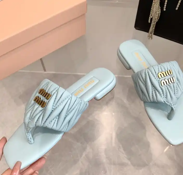 hype Miu Miu Slippers