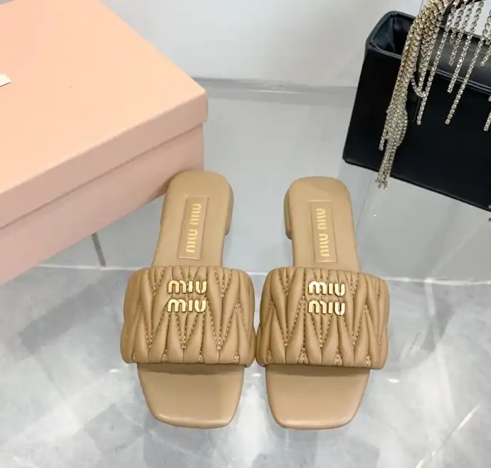 hype Miu Miu Slippers