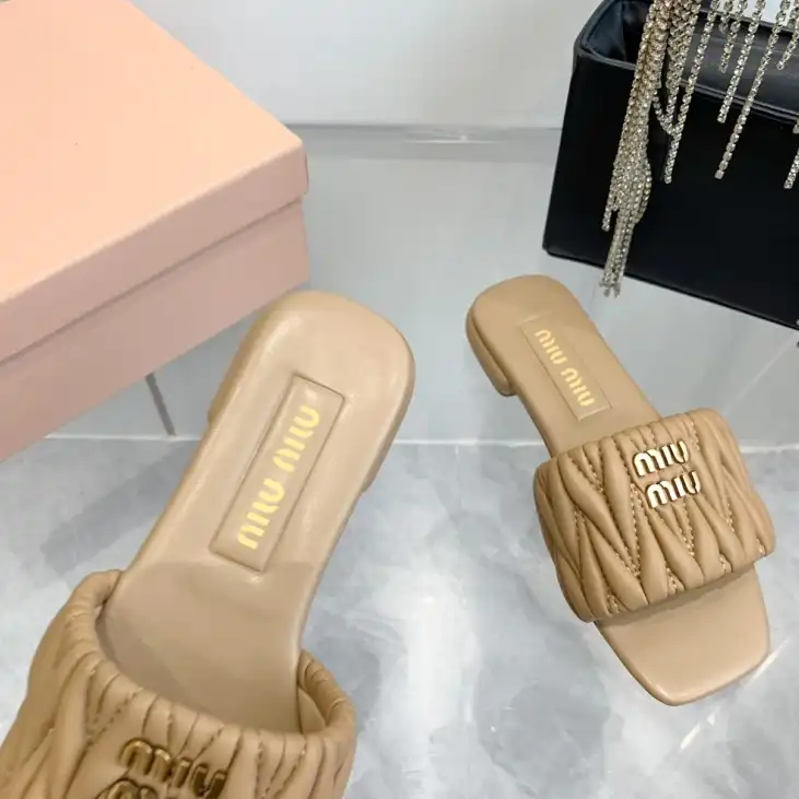 hype Miu Miu Slippers