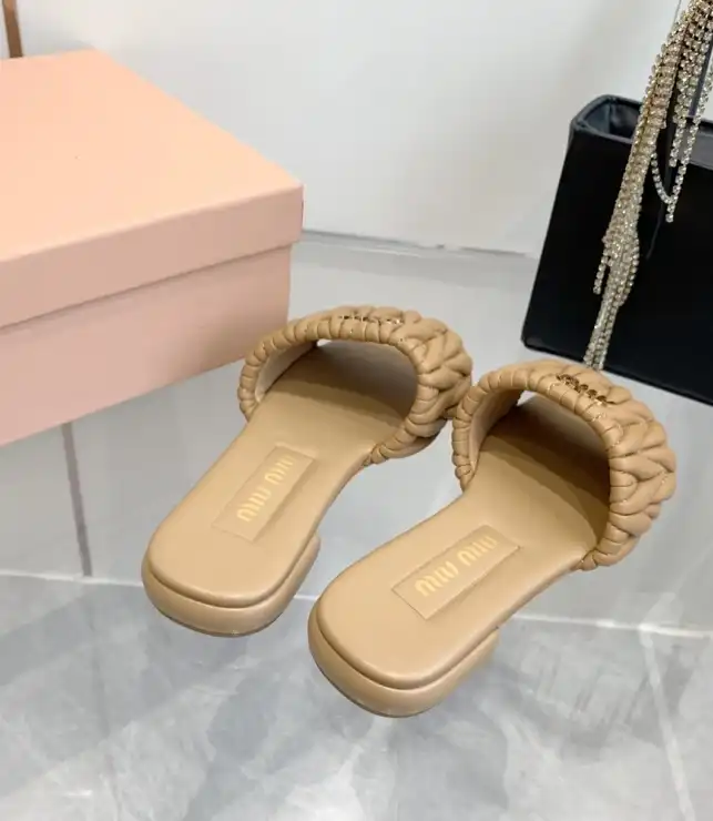 hype Miu Miu Slippers