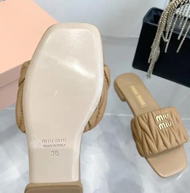 hype Miu Miu Slippers