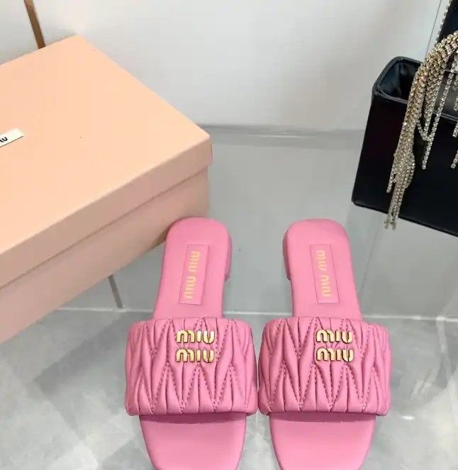 hype Miu Miu Slippers