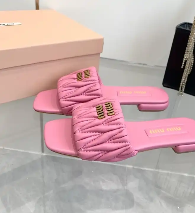 hype Miu Miu Slippers