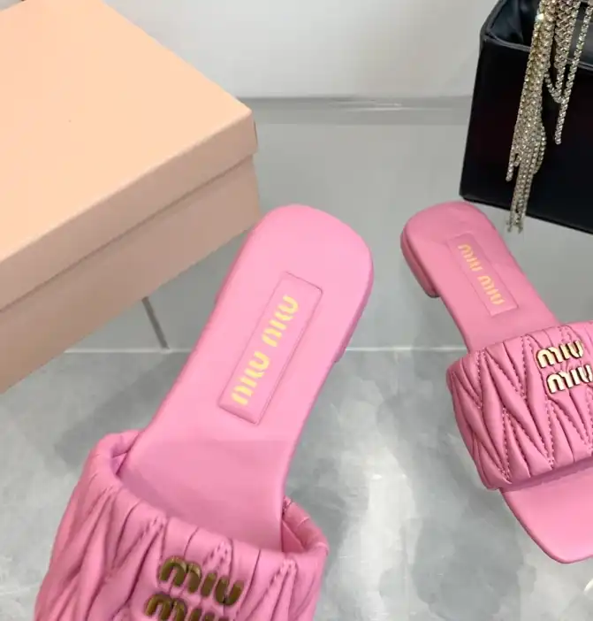 hype Miu Miu Slippers