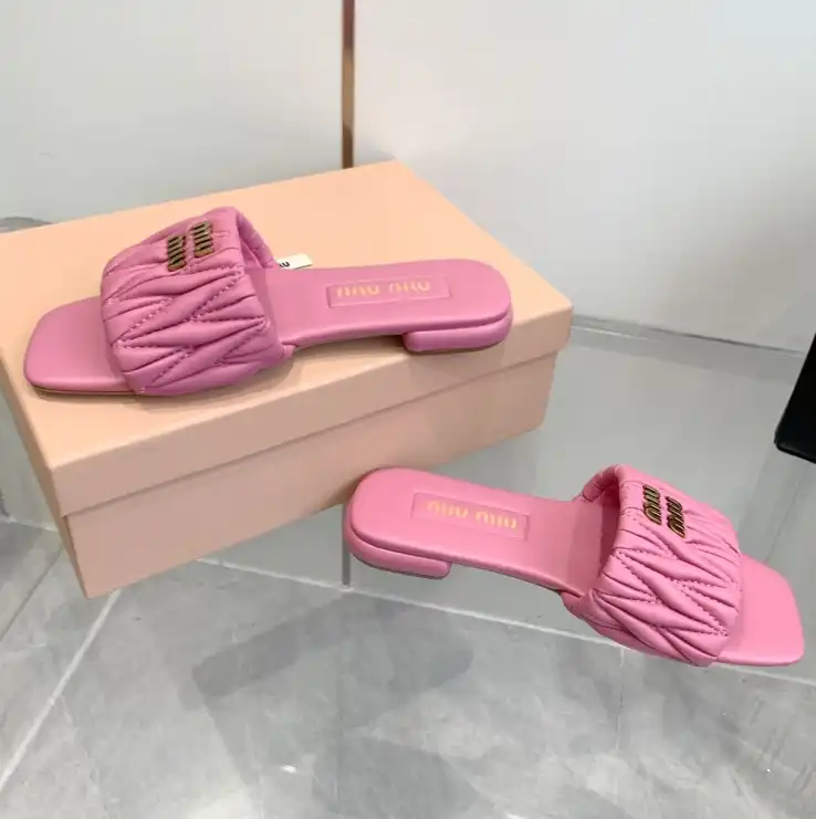 hype Miu Miu Slippers