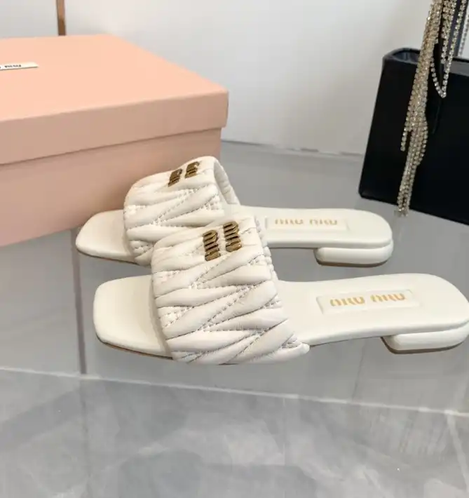 hype Miu Miu Slippers