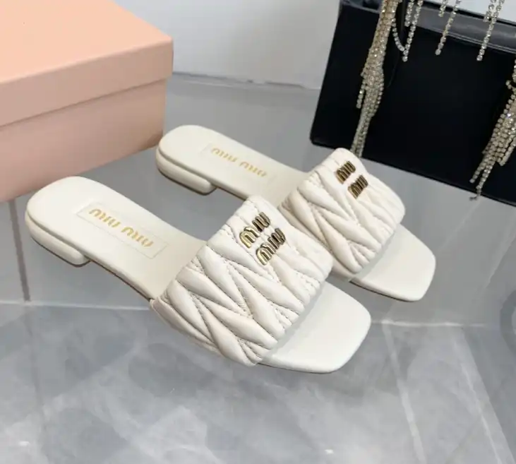 hype Miu Miu Slippers