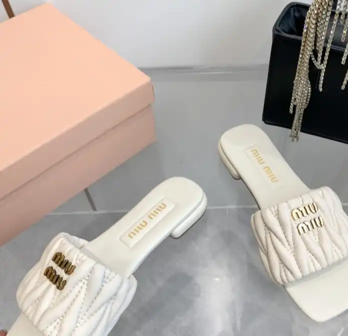 hype Miu Miu Slippers