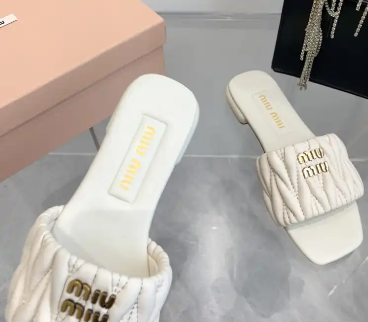 hype Miu Miu Slippers