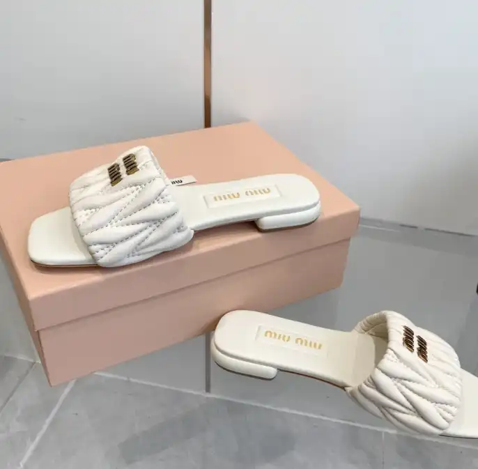 hype Miu Miu Slippers