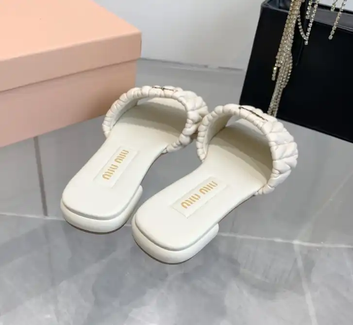 hype Miu Miu Slippers