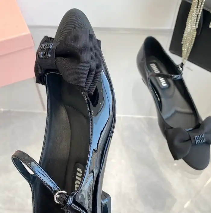 hype Miu Miu flat shoes