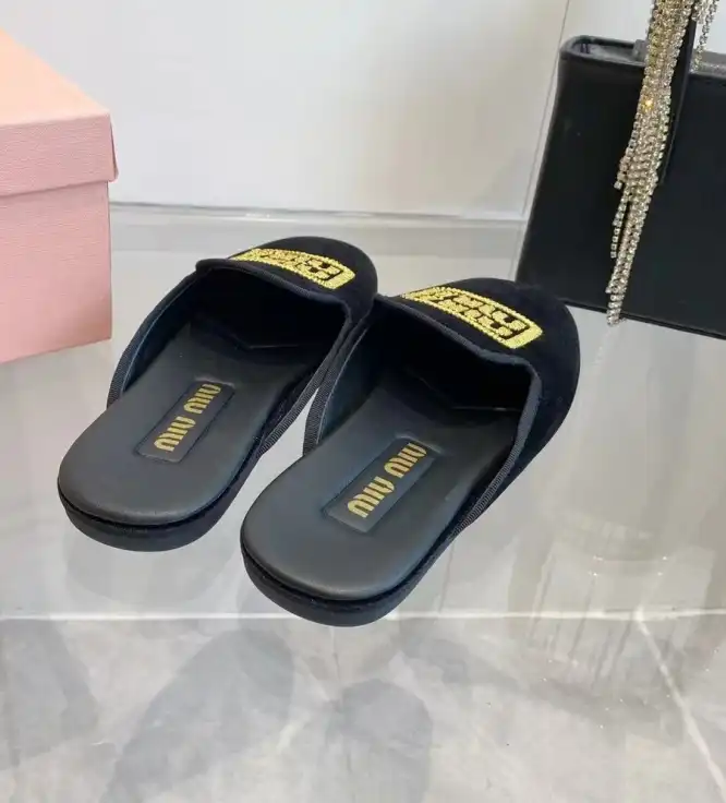 hype Miu Miu flat shoes