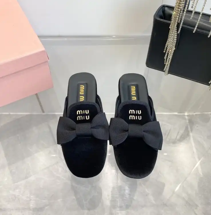 hype Miu Miu Slippers