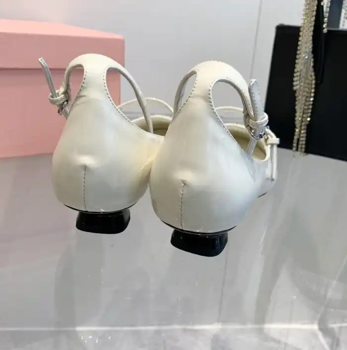 hype Miu Miu flat shoes