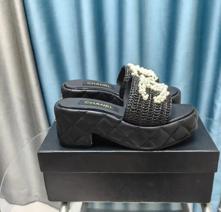 hype Chanel Slippers